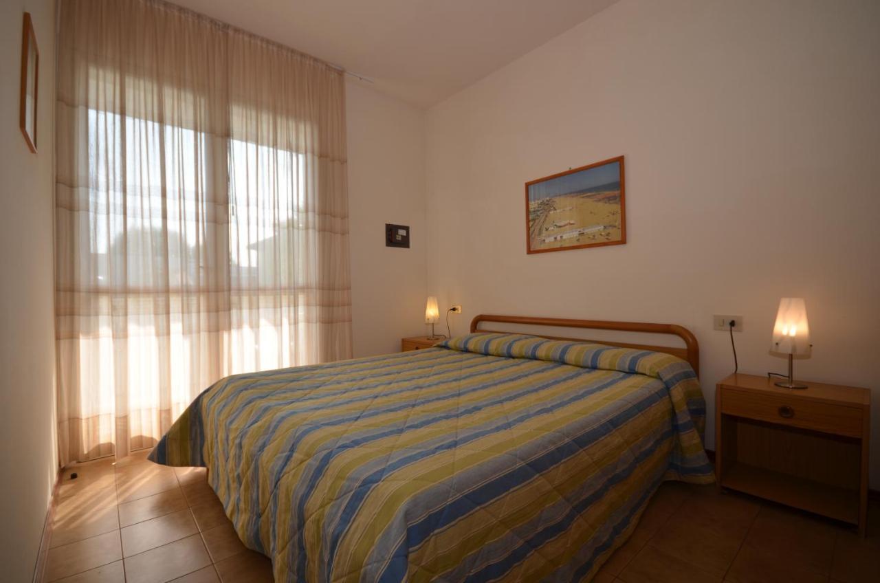 Appartamenti Sirio Via Pesci 6,8,14 Bibione Bagian luar foto