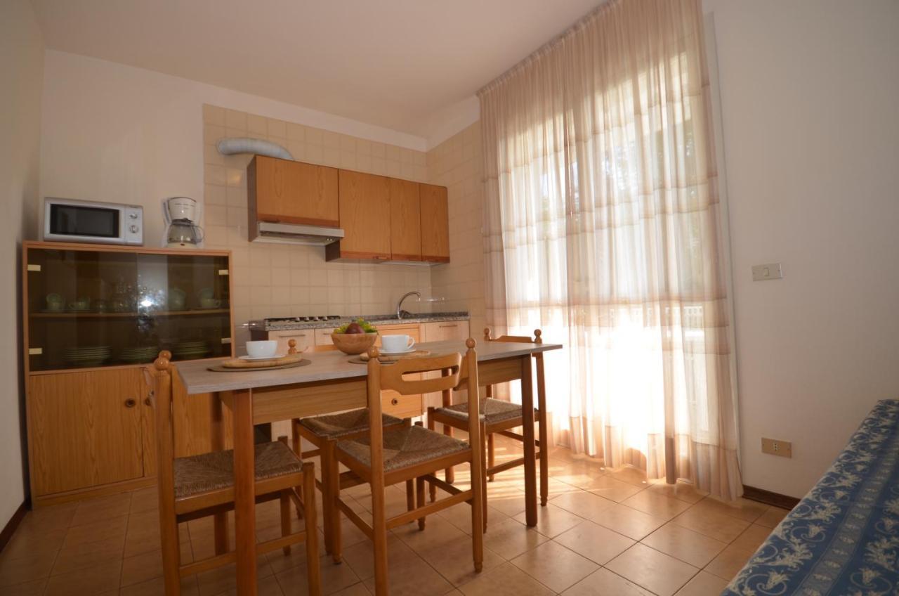 Appartamenti Sirio Via Pesci 6,8,14 Bibione Bagian luar foto